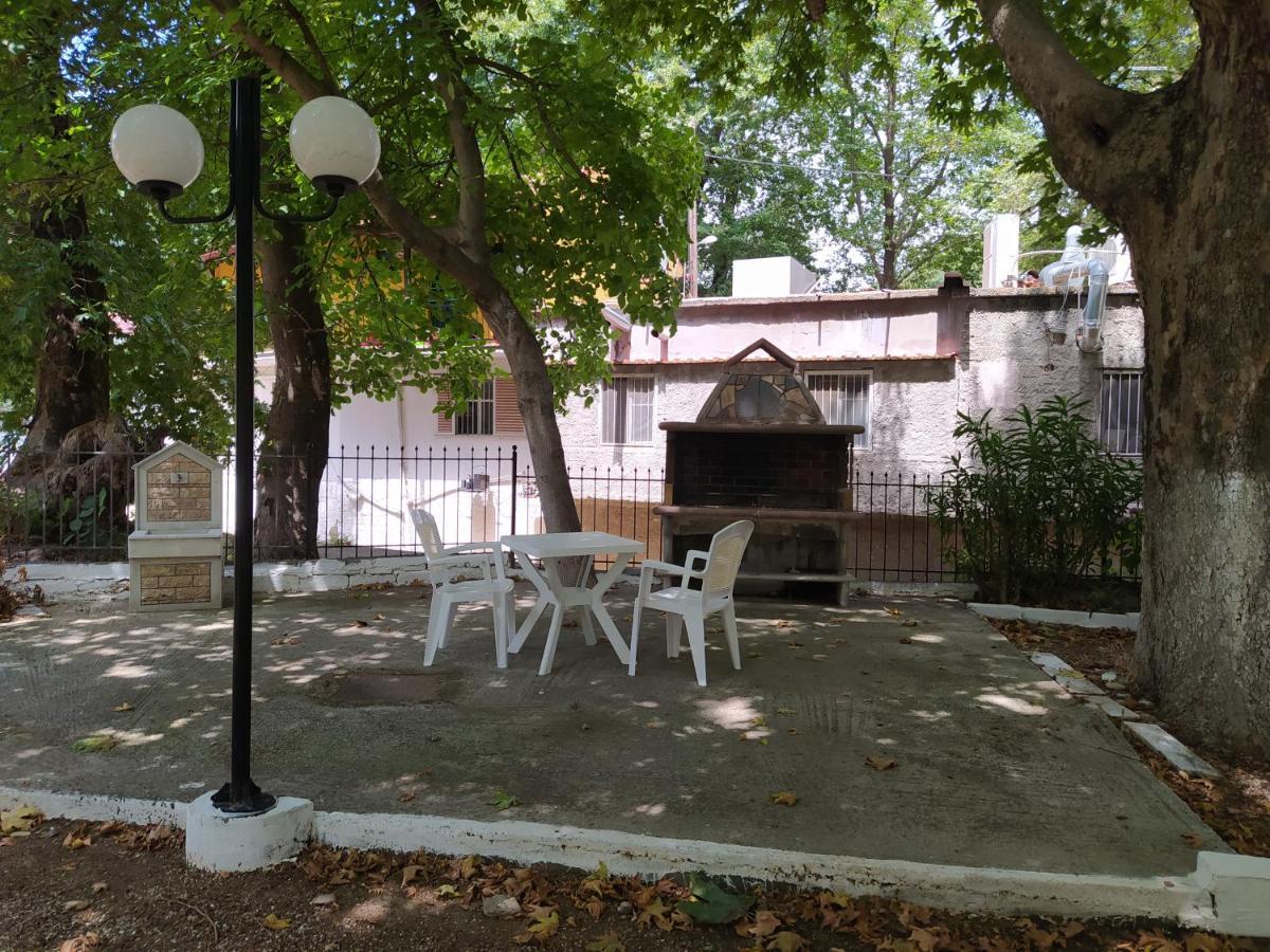 Avli Studios Kokkino Nero Luaran gambar