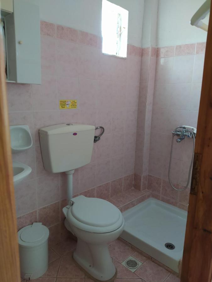 Avli Studios Kokkino Nero Luaran gambar